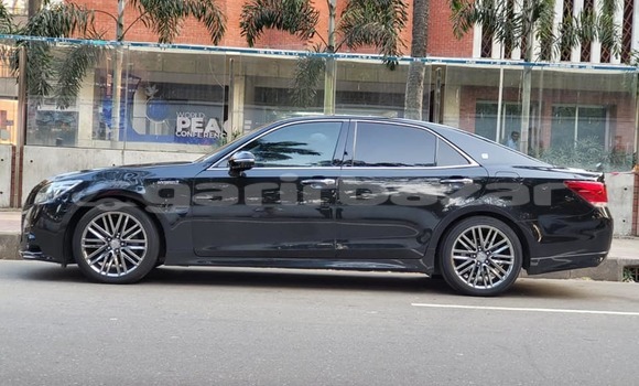 Buy Used 2014 Toyota Crown in Dhaka, Dhaka Buy Used 2014 Toyota Crown in Dhaka, Dhaka