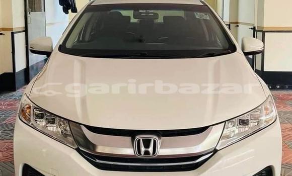 Buy Used 2015 Honda Grace in Dhaka, Dhaka Buy Used 2015 Honda Grace in Dhaka, Dhaka