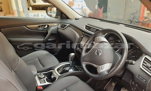 Buy Import 2016 Nissan X-Trail in Dhaka, Dhaka Buy Import 2016 Nissan X-Trail in Dhaka, Dhaka