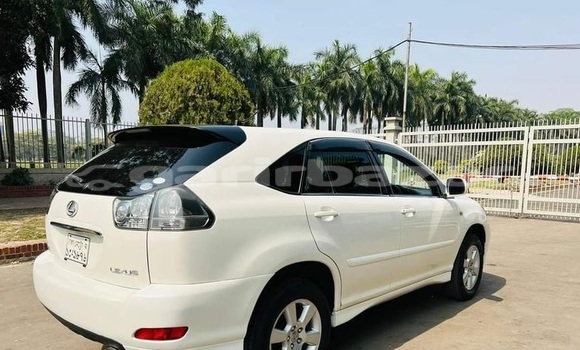 Buy Used 2004 Toyota Harrier in Dhaka, Dhaka Buy Used 2004 Toyota Harrier in Dhaka, Dhaka