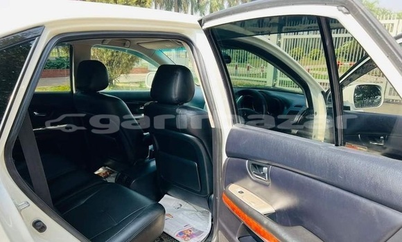 Buy Used 2004 Toyota Harrier in Dhaka, Dhaka Buy Used 2004 Toyota Harrier in Dhaka, Dhaka