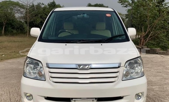 Buy Used 2003 Toyota Noah in Dhaka, Dhaka Buy Used 2003 Toyota Noah in Dhaka, Dhaka