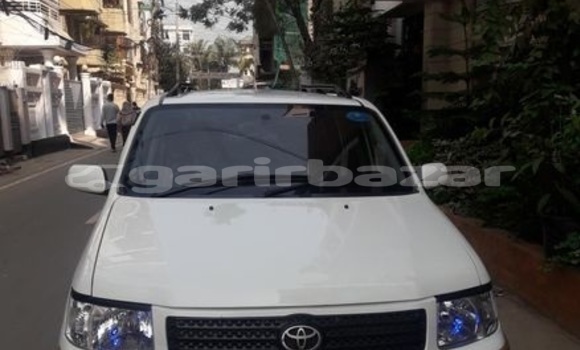 Buy Used 2004 Toyota Succeed in Dhaka, Dhaka Buy Used 2004 Toyota Succeed in Dhaka, Dhaka