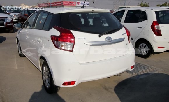 কেনা আমদানি Toyota Yaris White গাড়ী মধ্যে ইম্পোর্ট - দুবাই মধ্যে Bandarban কেনা আমদানি Toyota Yaris White গাড়ী মধ্যে ইম্পোর্ট - দুবাই মধ্যে Bandarban