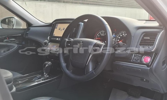 Buy Used 2015 Toyota Crown in Dhaka, Dhaka Buy Used 2015 Toyota Crown in Dhaka, Dhaka
