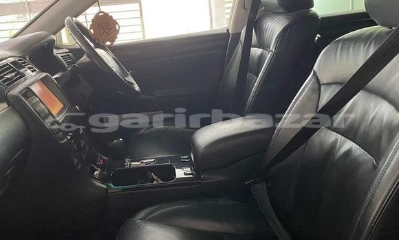 Buy Used 2005 Toyota Crown in Dhaka, Dhaka Buy Used 2005 Toyota Crown in Dhaka, Dhaka