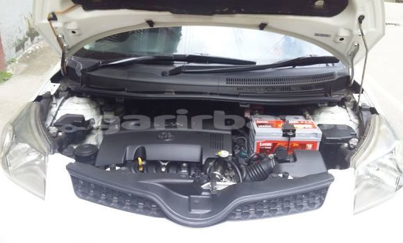 Buy Used 2011 Toyota IST in Dhaka, Dhaka Buy Used 2011 Toyota IST in Dhaka, Dhaka