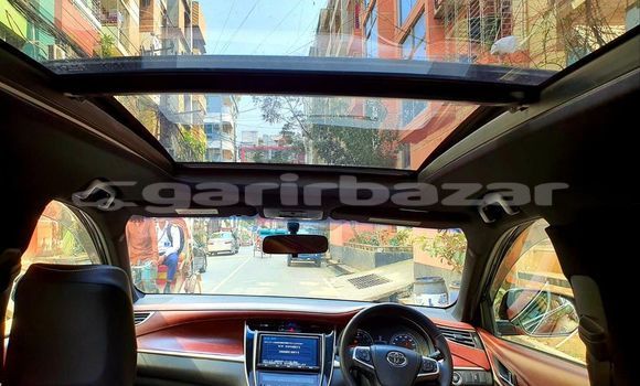 Buy Used 2014 Toyota Harrier in Dhaka, Dhaka Buy Used 2014 Toyota Harrier in Dhaka, Dhaka