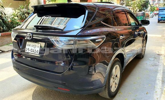 Buy Used 2014 Toyota Harrier in Dhaka, Dhaka Buy Used 2014 Toyota Harrier in Dhaka, Dhaka