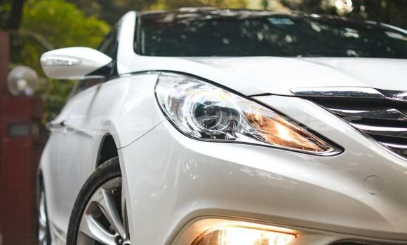 Buy Used 2011 Hyundai Sonata in Dhaka, Dhaka Buy Used 2011 Hyundai Sonata in Dhaka, Dhaka