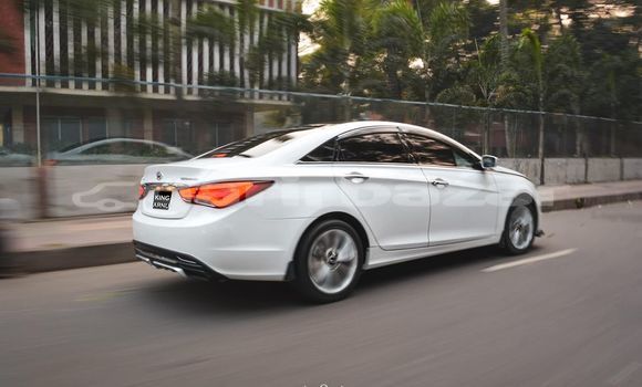 Buy Used 2011 Hyundai Sonata in Dhaka, Dhaka Buy Used 2011 Hyundai Sonata in Dhaka, Dhaka