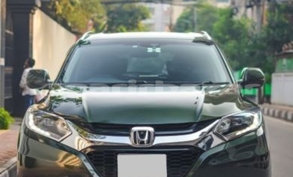 Buy Used 2014 Honda Vezel in Dhaka, Dhaka Buy Used 2014 Honda Vezel in Dhaka, Dhaka