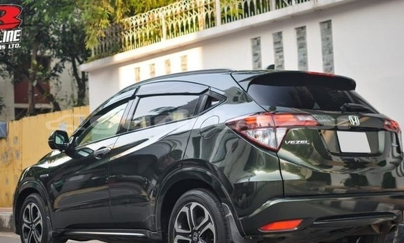 Buy Used 2014 Honda Vezel in Dhaka, Dhaka Buy Used 2014 Honda Vezel in Dhaka, Dhaka