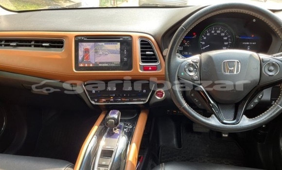 Buy Used 2014 Honda Vezel in Dhaka, Dhaka Buy Used 2014 Honda Vezel in Dhaka, Dhaka