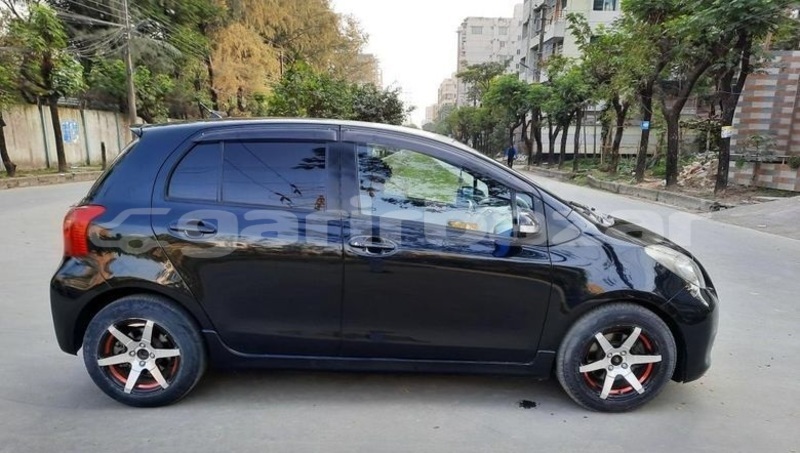 Big with watermark toyota vitz dhaka dhaka 4529