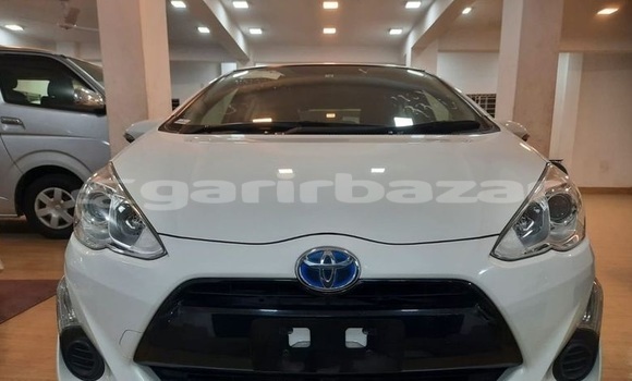 Buy Import 2016 Toyota Aqua in Dhaka, Dhaka Buy Import 2016 Toyota Aqua in Dhaka, Dhaka