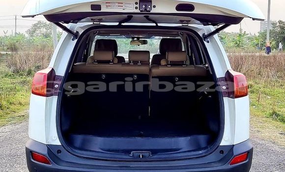 Buy Used 2015 Toyota Rav 4 in Dhaka, Dhaka Buy Used 2015 Toyota Rav 4 in Dhaka, Dhaka