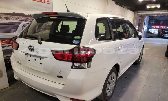 Buy Import 2016 Toyota Fielder in Dhaka, Dhaka Buy Import 2016 Toyota Fielder in Dhaka, Dhaka