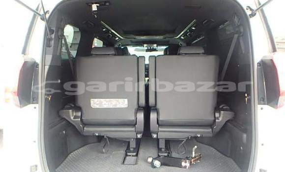 Buy New 2016 Toyota Alphard in Dhaka, Dhaka Buy New 2016 Toyota Alphard in Dhaka, Dhaka