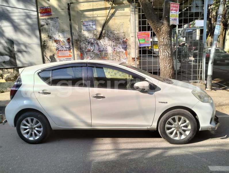 Big with watermark toyota aqua dhaka dhaka 39545