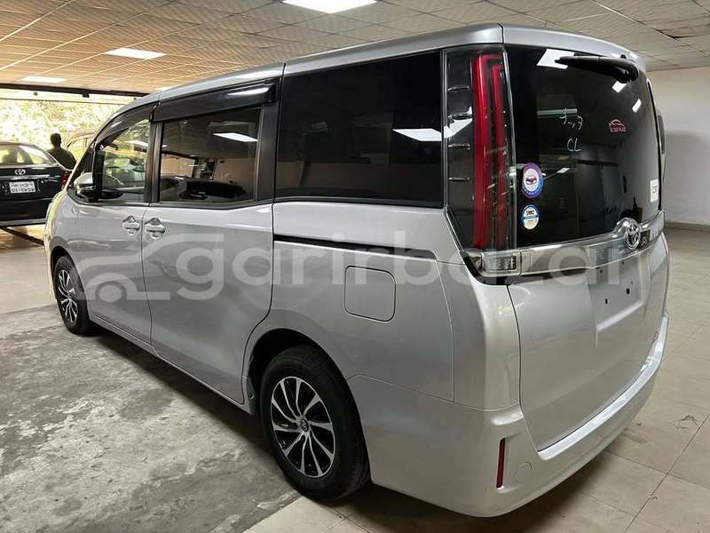 Big with watermark toyota x noah dhaka dhaka 39556