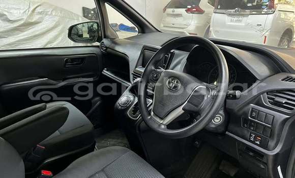 Buy Used 2019 Toyota X Noah in Dhaka, Dhaka Buy Used 2019 Toyota X Noah in Dhaka, Dhaka