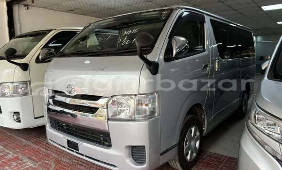 Buy Used 2019 Toyota Hiace in Dhaka, Dhaka Buy Used 2019 Toyota Hiace in Dhaka, Dhaka