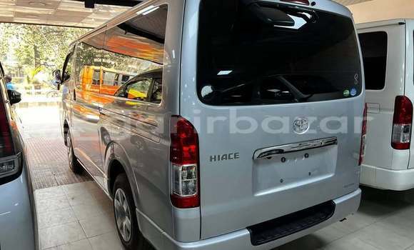 Buy Used 2019 Toyota Hiace in Dhaka, Dhaka Buy Used 2019 Toyota Hiace in Dhaka, Dhaka