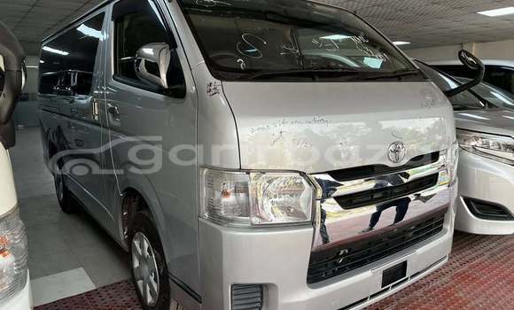 Buy Used 2019 Toyota Hiace in Dhaka, Dhaka Buy Used 2019 Toyota Hiace in Dhaka, Dhaka