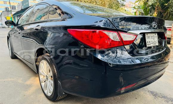 Buy Used 2011 Hyundai Sonata in Dhaka, Dhaka Buy Used 2011 Hyundai Sonata in Dhaka, Dhaka