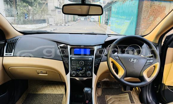 Buy Used 2011 Hyundai Sonata in Dhaka, Dhaka Buy Used 2011 Hyundai Sonata in Dhaka, Dhaka