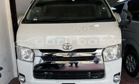 Buy Used 2019 Toyota Hiace in Dhaka, Dhaka Buy Used 2019 Toyota Hiace in Dhaka, Dhaka