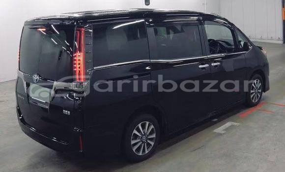 কেনা ব্যবহৃত Toyota Esquire Black গাড়ী মধ্যে ঢাকা মধ্যে Dhaka কেনা ব্যবহৃত Toyota Esquire Black গাড়ী মধ্যে ঢাকা মধ্যে Dhaka