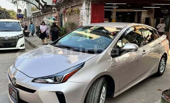Buy Used 2019 Toyota prius in Dhaka, Dhaka Buy Used 2019 Toyota prius in Dhaka, Dhaka