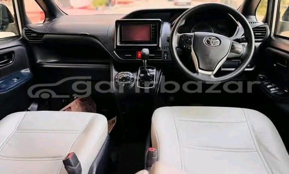 Buy Used Toyota Noah in Bandarban, Bandarban Buy Used Toyota Noah in Bandarban, Bandarban