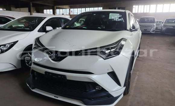 কেনা ব্যবহৃত Toyota C-HR White গাড়ী মধ্যে ঢাকা মধ্যে Dhaka কেনা ব্যবহৃত Toyota C-HR White গাড়ী মধ্যে ঢাকা মধ্যে Dhaka