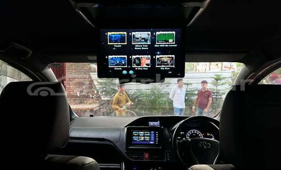 Buy Used 2019 Toyota Esquire in Dhaka, Dhaka Buy Used 2019 Toyota Esquire in Dhaka, Dhaka