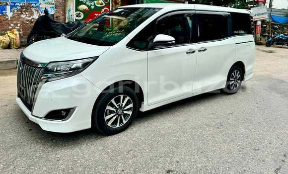 Buy Used 2019 Toyota Esquire in Dhaka, Dhaka Buy Used 2019 Toyota Esquire in Dhaka, Dhaka