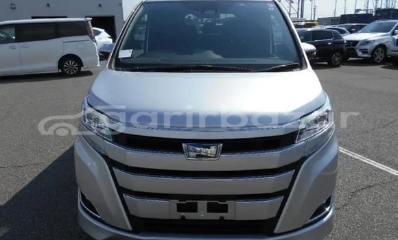 Buy Used 2019 Toyota Noah in Dhaka, Dhaka Buy Used 2019 Toyota Noah in Dhaka, Dhaka
