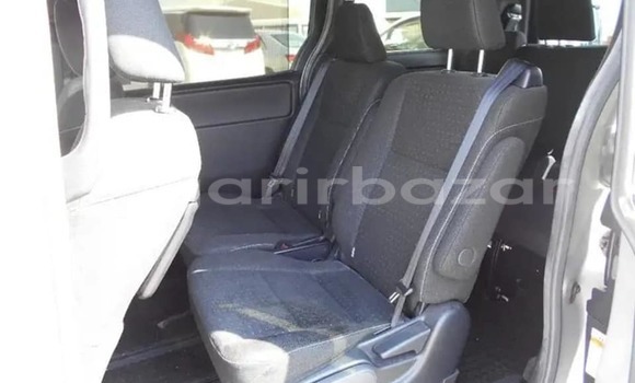 Buy Used 2019 Toyota Noah in Dhaka, Dhaka Buy Used 2019 Toyota Noah in Dhaka, Dhaka