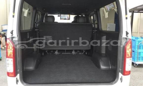 Buy Used 2019 Toyota Hiace in Dhaka, Dhaka Buy Used 2019 Toyota Hiace in Dhaka, Dhaka