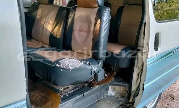 Buy Used Toyota Hiace dx 3.5 white 2019 in Bajitpur, Kishorganj Buy Used Toyota Hiace dx 3.5 white 2019 in Bajitpur, Kishorganj