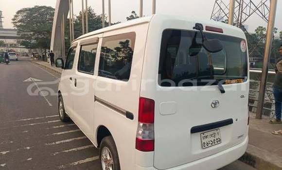 Buy Used 2012 Toyota Noah in Dhaka, Dhaka Buy Used 2012 Toyota Noah in Dhaka, Dhaka