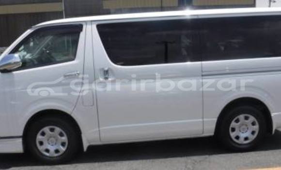 Buy Used 2016 Toyota Hiace in Dhaka, Dhaka Buy Used 2016 Toyota Hiace in Dhaka, Dhaka