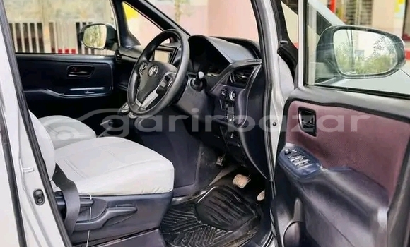 Buy Used Toyota Noah in Bandarban, Bandarban
