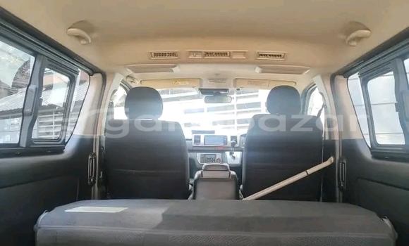 Buy Used Toyota Hi-ace in Bandarban, Bandarban Buy Used Toyota Hi-ace in Bandarban, Bandarban