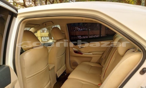 Buy Used 2013 Toyota Premio in Dhaka, Dhaka Buy Used 2013 Toyota Premio in Dhaka, Dhaka
