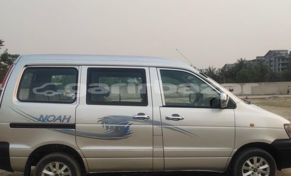 Buy Used 2006 Toyota Noah in Dhaka, Dhaka Buy Used 2006 Toyota Noah in Dhaka, Dhaka