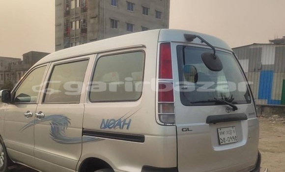 Buy Used 2006 Toyota Noah in Dhaka, Dhaka Buy Used 2006 Toyota Noah in Dhaka, Dhaka