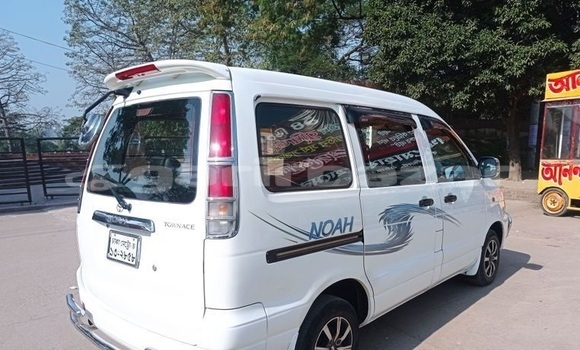 Buy Used 2006 Toyota Noah in Dhaka, Dhaka Buy Used 2006 Toyota Noah in Dhaka, Dhaka